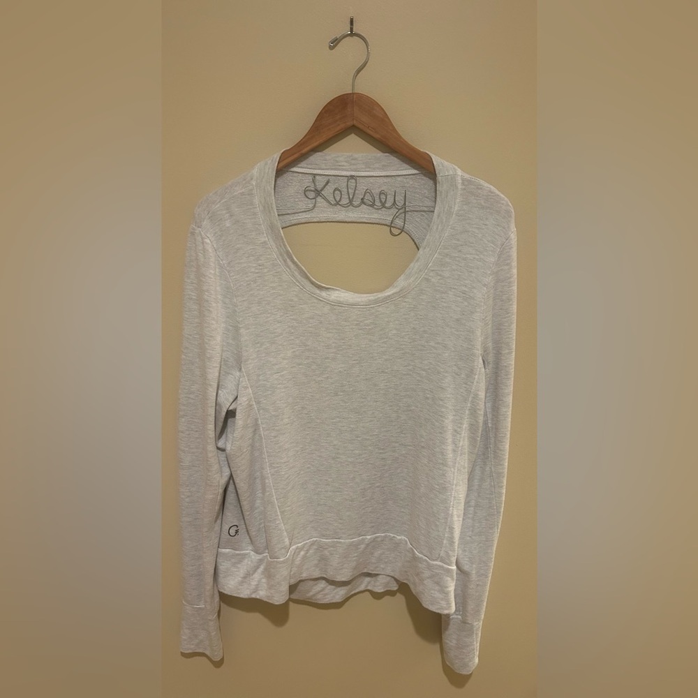 good hYOUman Light Gray Women's Sweatshirt Size M